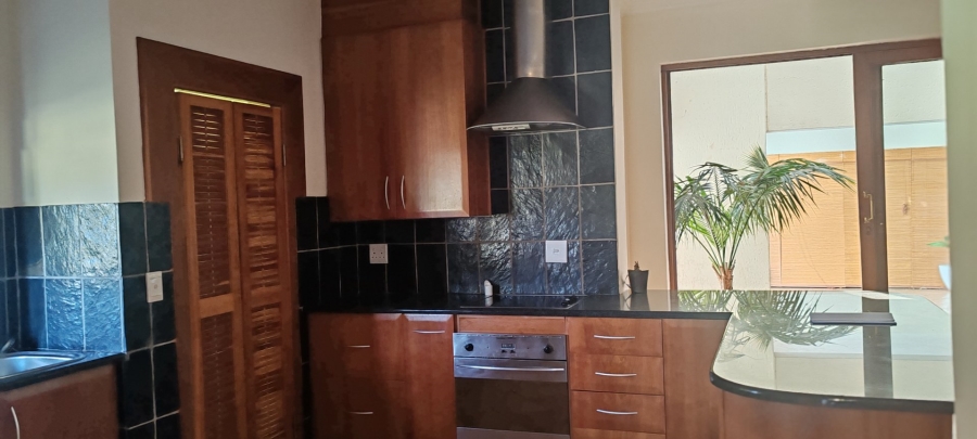 4 Bedroom Property for Sale in WestLake Country Safari Estate North West
